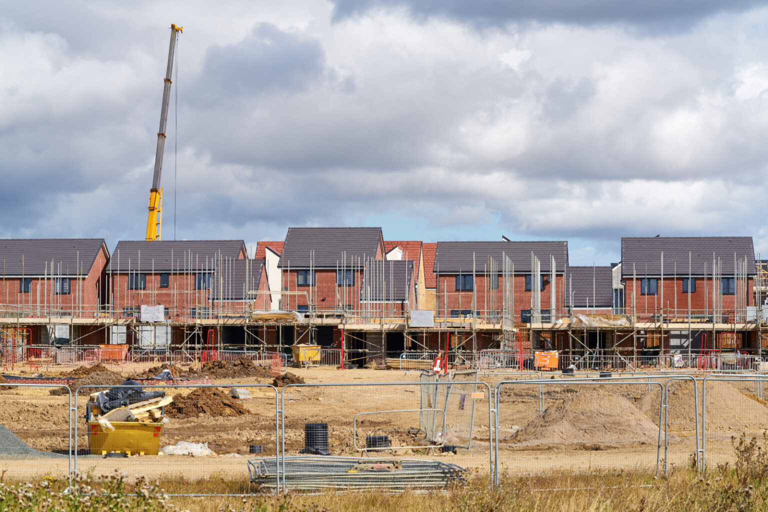 Planning permissions for new homes at lowest level in over a decade ...